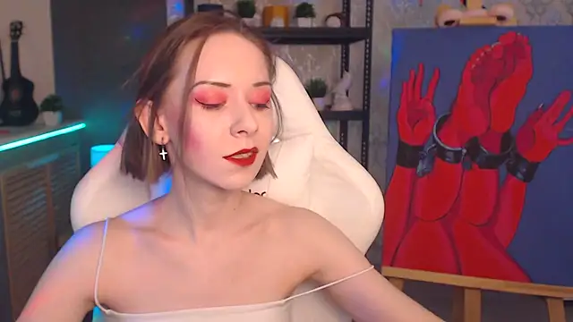 Snapshot of FascinatingEyess chatting on 12/22/25, 08:14 FascinatingEyess online show from 12/22/25, 08:14