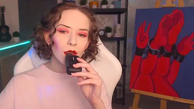 FascinatingEyess online show from 10/31/25, 06:04