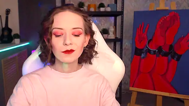 FascinatingEyess online show from 11/17/25, 09:19