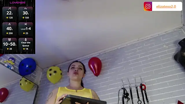 elizatexx online show from 06/17/26, 07:24