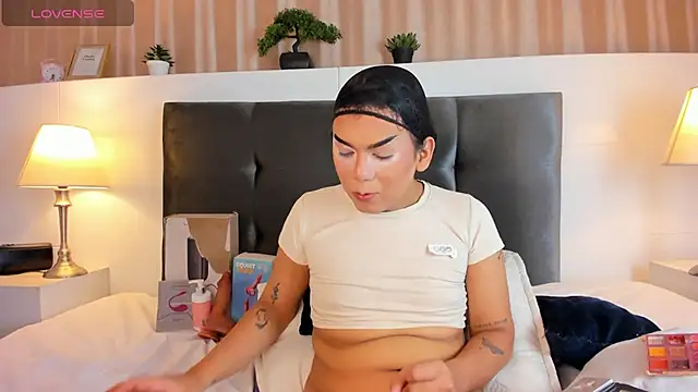 yossi peach cute online show from 03/22/26, 08:21