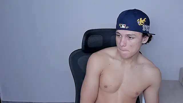 laurent nova online show from 11/28/25, 06:19