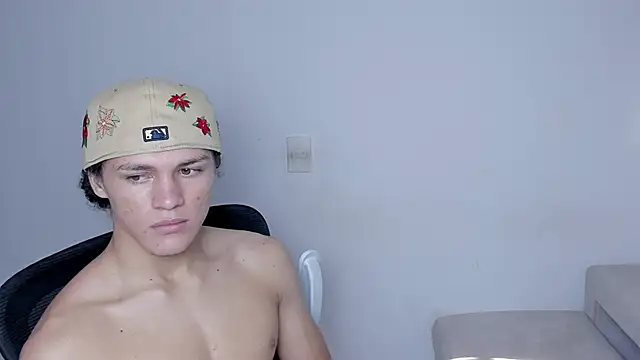 laurent nova online show from 12/15/25, 06:03