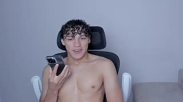 laurent nova online show from 11/24/25, 05:57