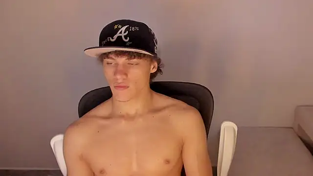 laurent nova online show from 12/18/25, 12:31