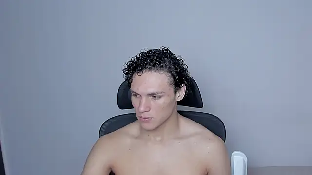 laurent nova online show from 11/17/25, 01:09