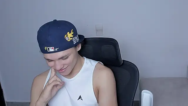 laurent nova online show from 12/03/25, 08:08