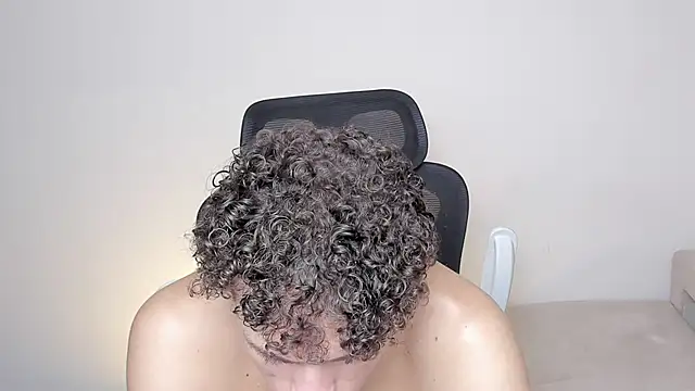 laurent nova online show from 10/20/25, 04:07