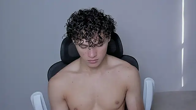 laurent nova online show from 10/25/25, 06:52