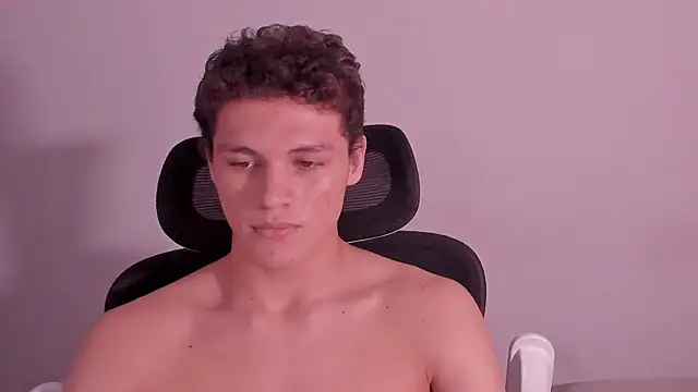 laurent nova online show from 04/01/26, 11:11