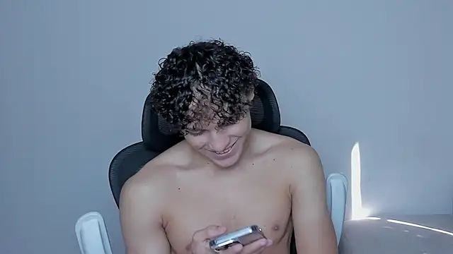 laurent nova online show from 10/27/25, 06:09