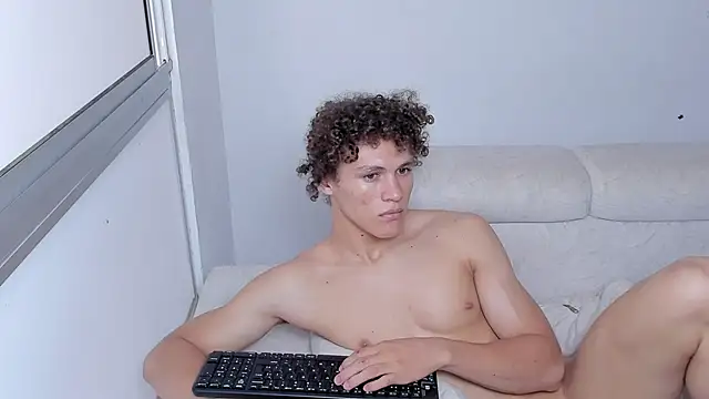 Snapshot of laurent_nova chatting on 02/22/25, 10:09 laurent nova online show from 02/22/25, 10:09