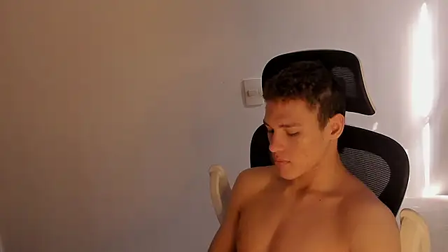 laurent nova online show from 02/16/26, 07:12