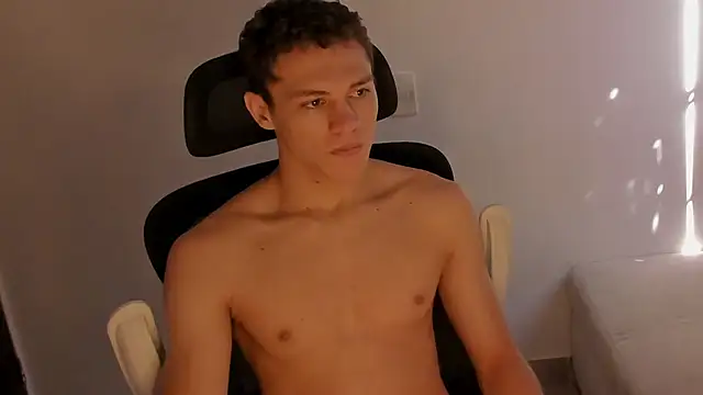 laurent nova online show from 02/17/26, 07:22