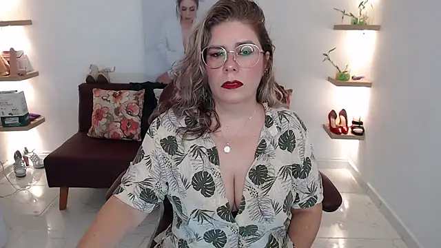 zehra sanem online show from 03/26/26, 07:23