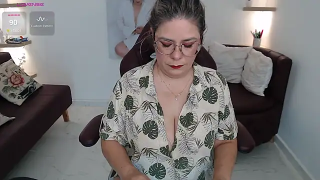 Snapshot of zehra_sanem chatting on 07/08/26, 09:54 zehra sanem online show from 07/08/26, 09:54