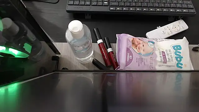 zehra sanem online show from 11/18/25, 05:27