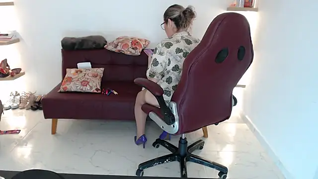 zehra sanem online show from 03/07/26, 11:43