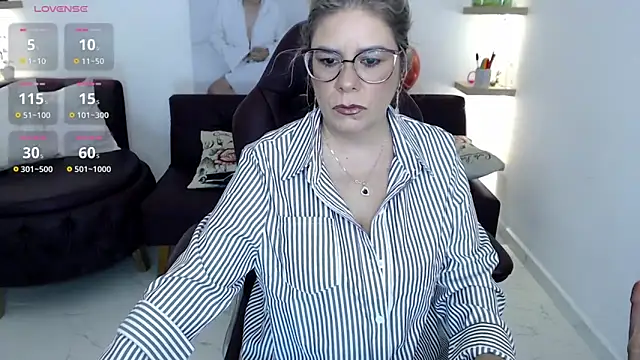 zehra sanem online show from 05/25/26, 03:33