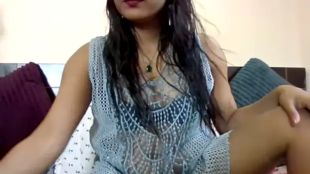 Snapshot of Queenhimanshi chatting on 04/02/26, 04:52 Queenhimanshi online show from 04/02/26, 04:52