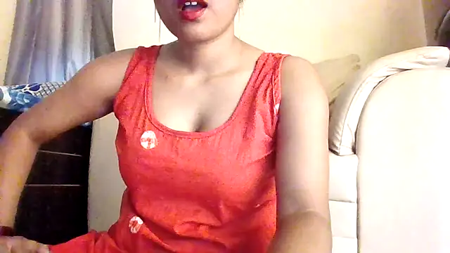 Queenhimanshi online show from 05/28/26, 04:42