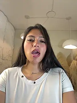 Dakotha v  online show from 03/18/26, 04:26