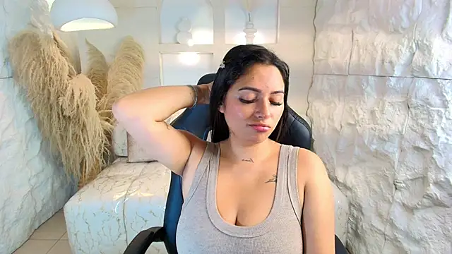 Dakotha v  online show from 03/20/26, 03:18