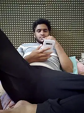 Snapshot of mykecockslong chatting on 12/04/25, 05:45 mykecockslong online show from 12/04/25, 05:45