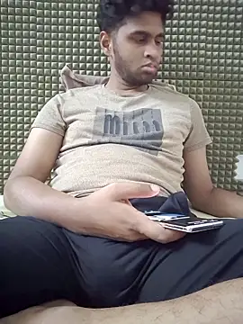 Snapshot of mykecockslong chatting on 10/13/25, 11:34 mykecockslong online show from 10/13/25, 11:34