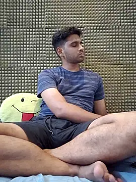 Snapshot of mykecockslong chatting on 09/25/25, 04:24 mykecockslong online show from 09/25/25, 04:24