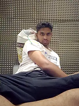 Snapshot of mykecockslong chatting on 09/23/25, 04:25 mykecockslong online show from 09/23/25, 04:25