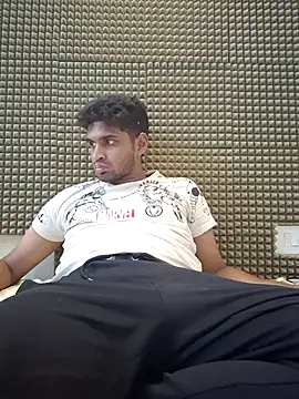 Snapshot of mykecockslong chatting on 10/04/25, 05:14 mykecockslong online show from 10/04/25, 05:14