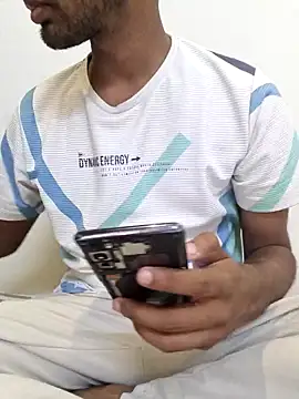 Snapshot of mykecockslong chatting on 02/13/25, 09:41 mykecockslong online show from 02/13/25, 09:41