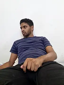 Snapshot of mykecockslong chatting on 02/14/25, 04:20 mykecockslong online show from 02/14/25, 04:20