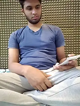 Snapshot of mykecockslong chatting on 10/23/25, 10:47 mykecockslong online show from 10/23/25, 10:47