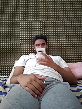 Snapshot of mykecockslong chatting on 12/18/25, 10:08 mykecockslong online show from 12/18/25, 10:08