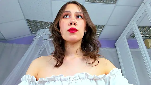 Snapshot of SofiaSolar chatting on 03/22/25, 07:25 SofiaSolar online show from 03/22/25, 07:25