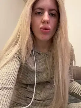 Holly-Glamour online show from 04/09/26, 11:00