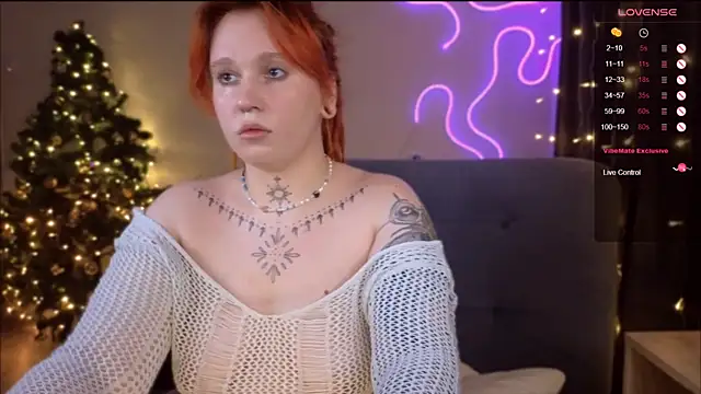 Snapshot of The_Full_Red_Moon chatting on 12/14/25, 01:49 The Full Red Moon online show from 12/14/25, 01:49