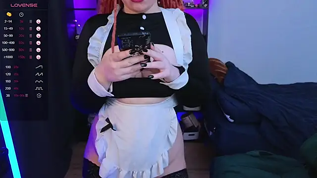 Snapshot of The_Full_Red_Moon chatting on 03/22/25, 11:32 The Full Red Moon online show from 03/22/25, 11:32