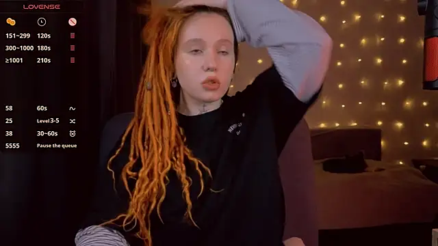 Snapshot of The_Full_Red_Moon chatting on 02/20/26, 12:51 The Full Red Moon online show from 02/20/26, 12:51