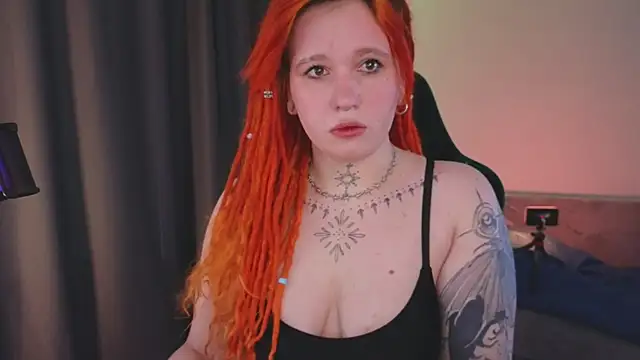 Snapshot of The_Full_Red_Moon chatting on 09/13/25, 08:36 The Full Red Moon online show from 09/13/25, 08:36