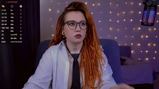 Snapshot of The_Full_Red_Moon chatting on 02/28/26, 07:41 The Full Red Moon online show from 02/28/26, 07:41