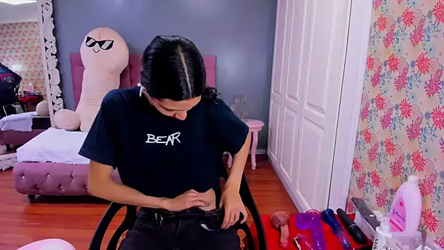 Snapshot of Iris_Stone_ chatting on 02/25/25, 02:26 Iris Stone online show from 02/25/25, 02:26