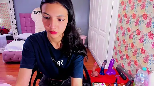 Snapshot of Iris_Stone_ chatting on 03/03/25, 02:17 Iris Stone online show from 03/03/25, 02:17