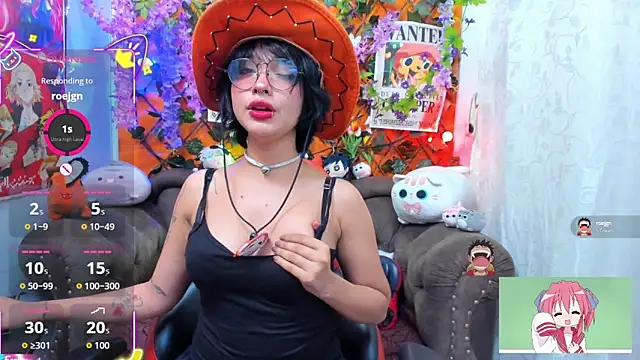 Snapshot of ravenn_20 chatting on 10/10/25, 11:33 ravenn 20 online show from 10/10/25, 11:33