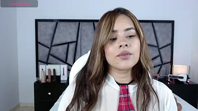 Snapshot of katy_ruiz chatting on 03/04/25, 04:38 katy ruiz online show from 03/04/25, 04:38