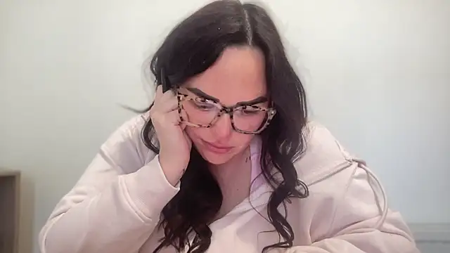 Snapshot of clara_lu chatting on 05/11/26, 02:56 clara lu online show from 05/11/26, 02:56