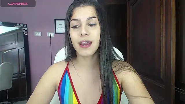 Snapshot of Luciana_Ortiz1 chatting on 03/05/25, 04:46 Luciana Ortiz1 online show from 03/05/25, 04:46