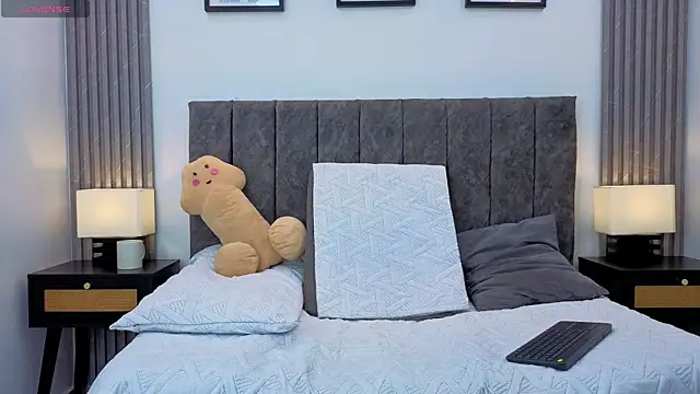 Luciana Ortiz1 online show from 11/05/25, 01:58